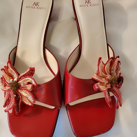 Anne Klein Heels - Picture 3 of 8